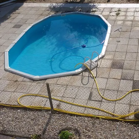 Constantino Al Albergue