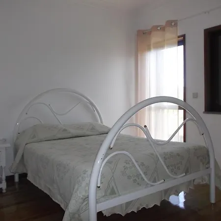 Constantino Al Paredes de Coura