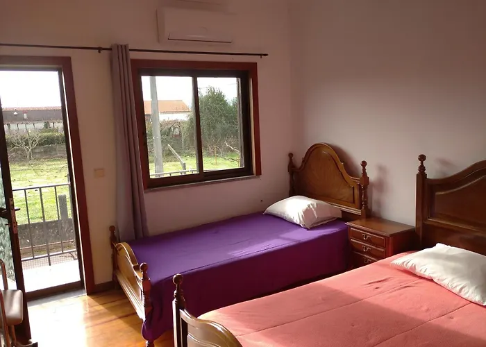 Constantino Al * 파레드스 드 코라